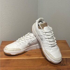 Men’s ON The Roger Clubhouse White Sneakers